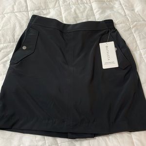 Athleta Vienna cargo Skort NWT black size 10